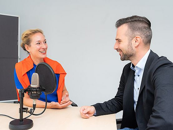 Podcast zum Thema "New Work im Gesundheitswesen" mit Lukas Fries