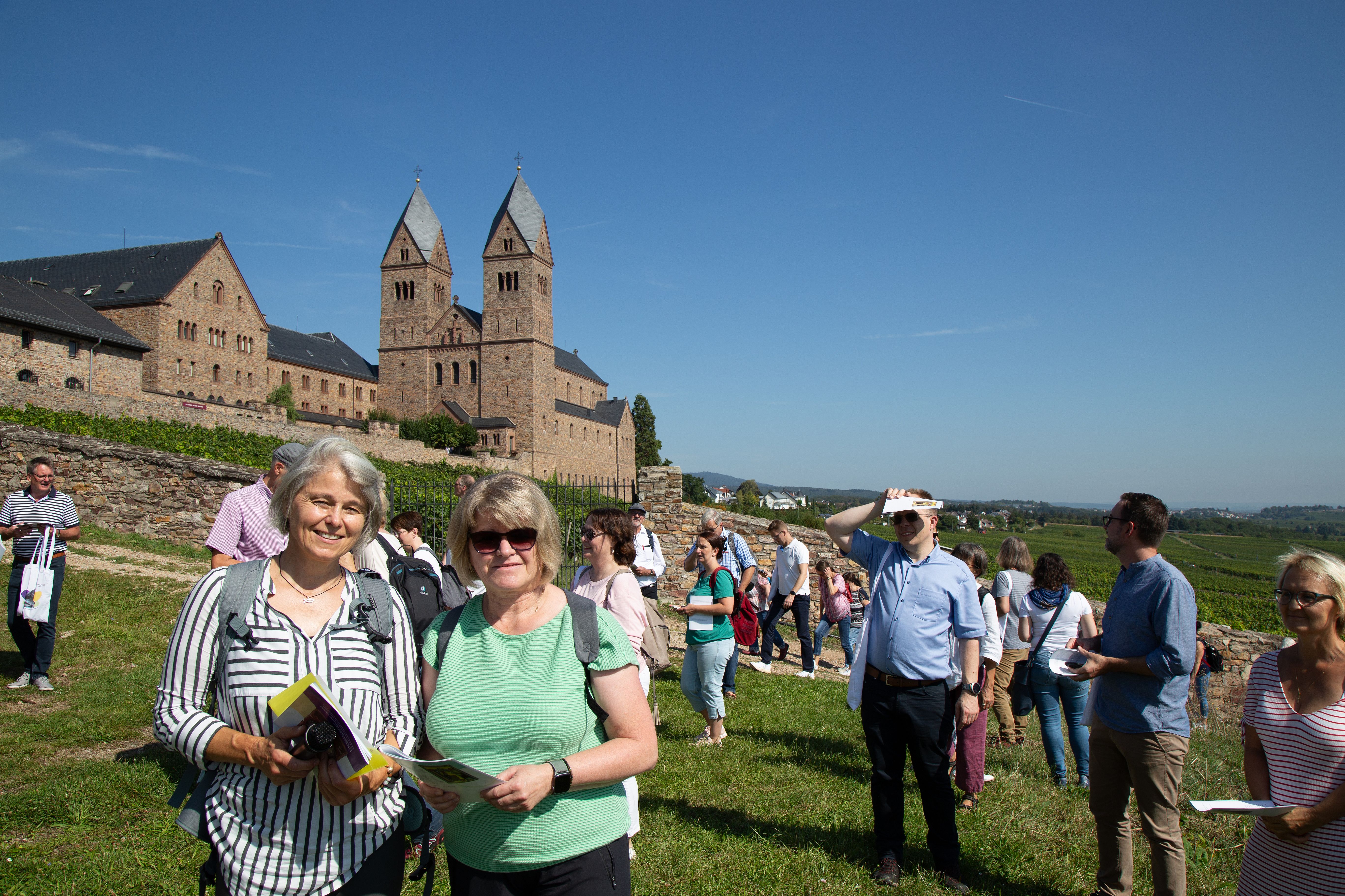 Pilgern auf den Spuren der Heiligen Hildegard von Bingen - Hildegard-Stiftung